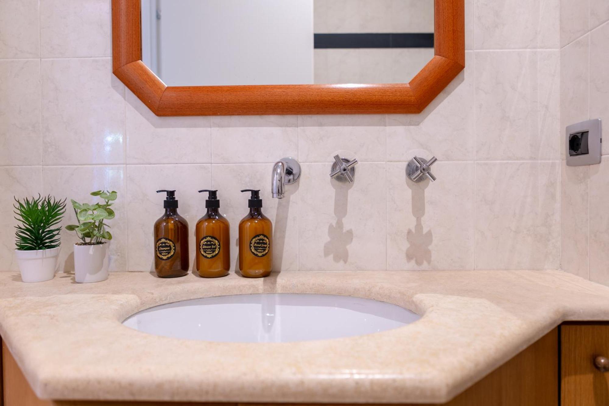 Mustard Apartment S Camillo - Holiday Homes Rome Buitenkant foto
